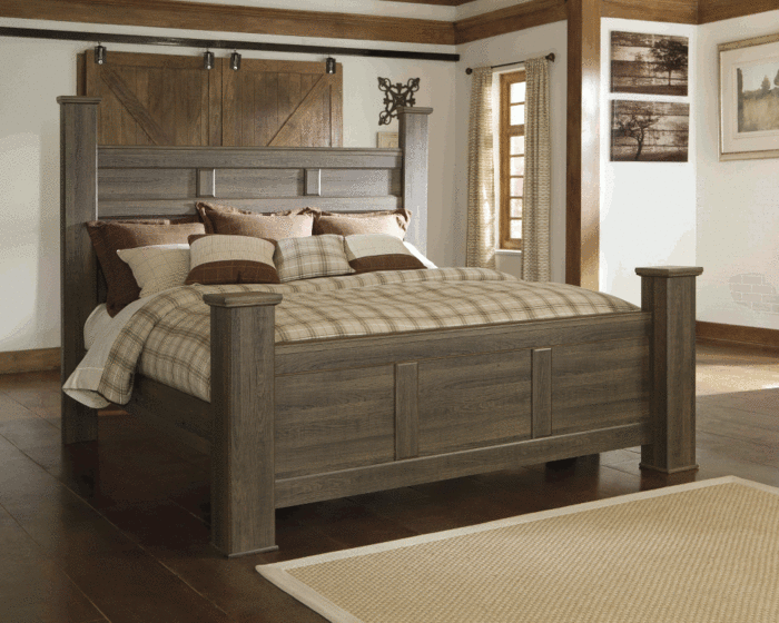 Juararo Dark Brown Poster King Bed