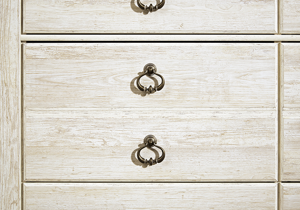 Willowton Whitewash Chest - Image 3