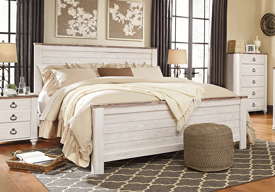Alternative view of Willowton King Panel Bed