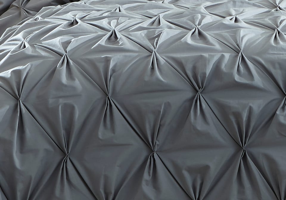 Alternative view of Rimy Queen Comforter Set