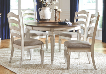 Realyn Chipped White 5-Piece Oval Dining Set