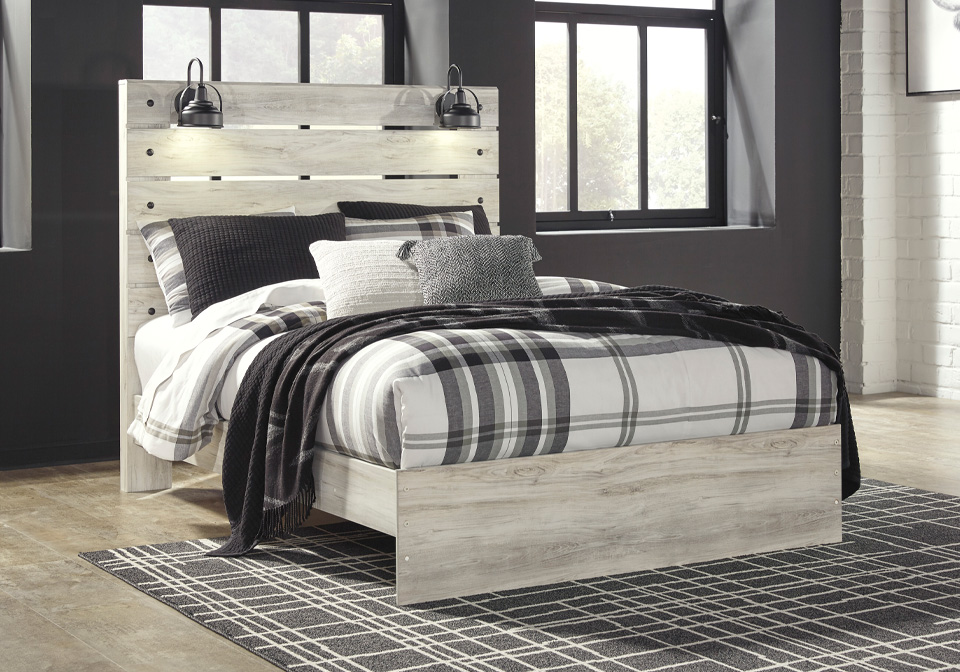 Cambeck Queen Panel Bed
