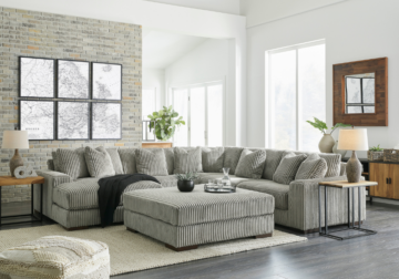 Lindyn Fog 5-Piece LAF Chaise Sectional