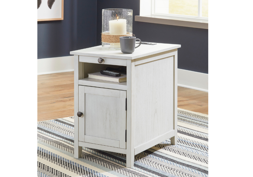 Treytown Antique White Chairside End Table