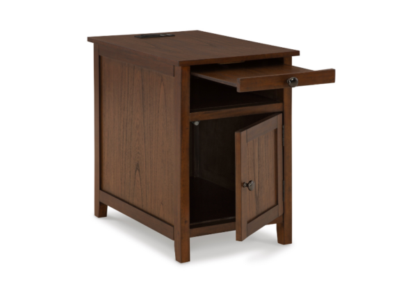 Treytown Brown Chairside End Table - Image 3