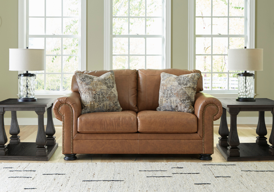 Carianna Loveseat