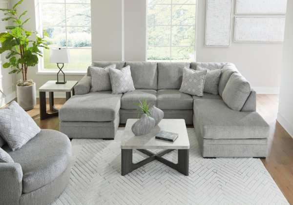 Casselbury RAF Chaise Sectional - Image 3
