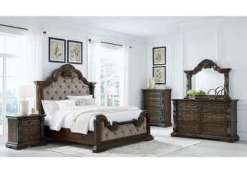 Maylee King Upholstered Bed Set