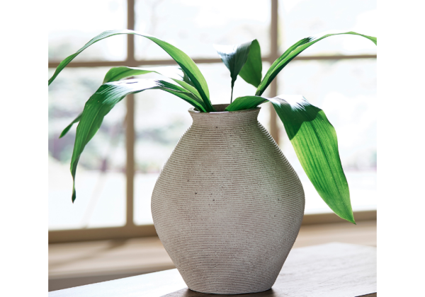Hannela Small Vase - Image 2