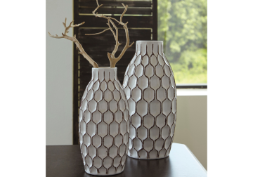 Alternative view of Dionna Vase Set