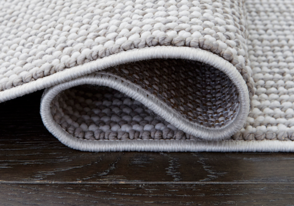 Eduring Large Rug - Image 4
