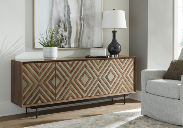 Dreggan Accent Cabinet - Image 5