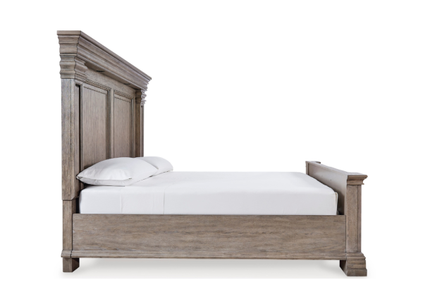 Blairhurst Two Tone Queen Panel Bed - Image 3
