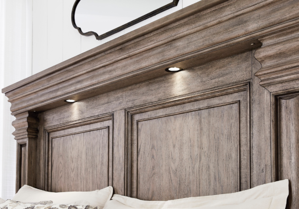 Blairhurst Two Tone Queen Panel Bed - Image 6