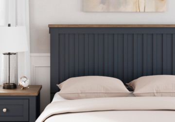Alternative view of Landocken Queen Panel Bed