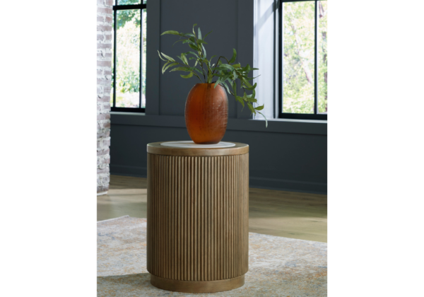 Camdill Round End Table - Image 2